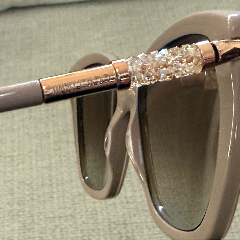🕶️Jimmy Choo sunglasses and case - perfect for summer! ☀️